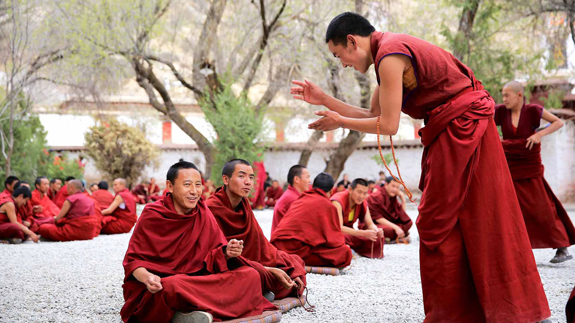4 Days Tibetan New Year Festival Experience Tour in Lhasa with Local Family